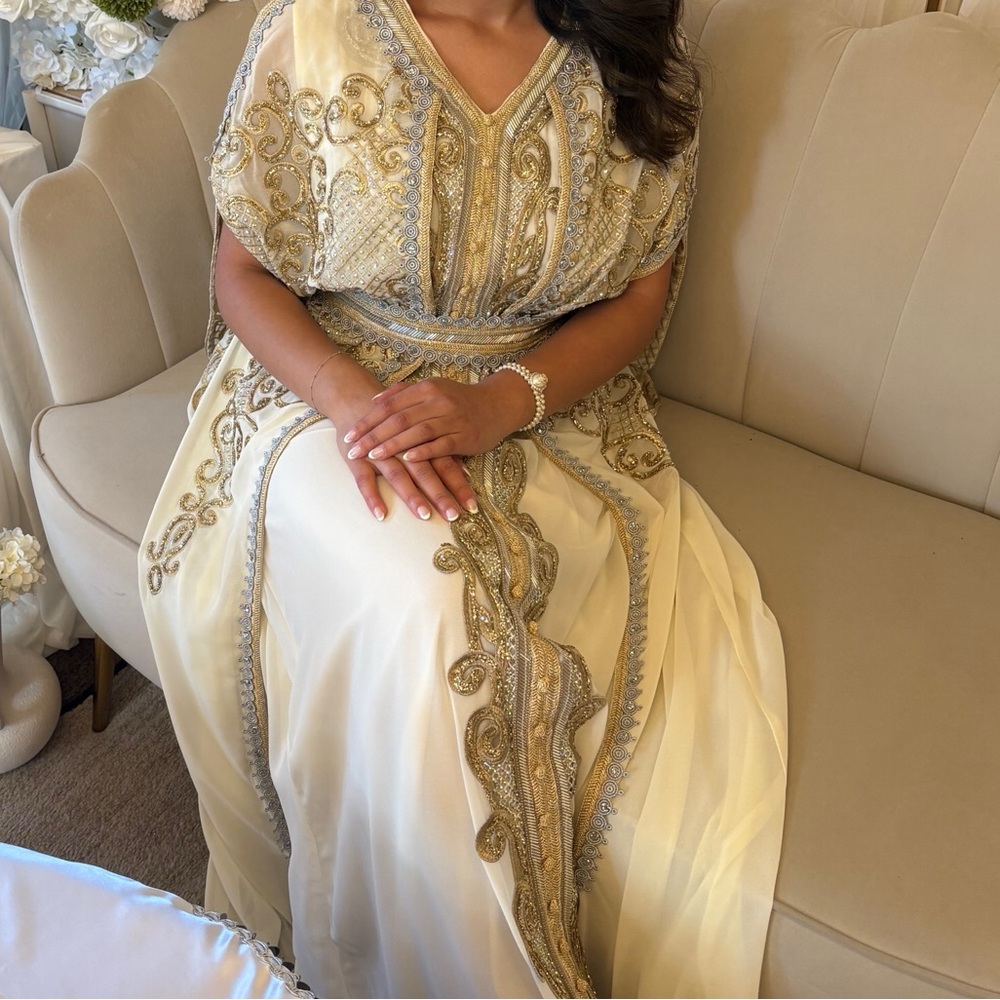 Elegant Cream and Gold Embroidered Kaftan